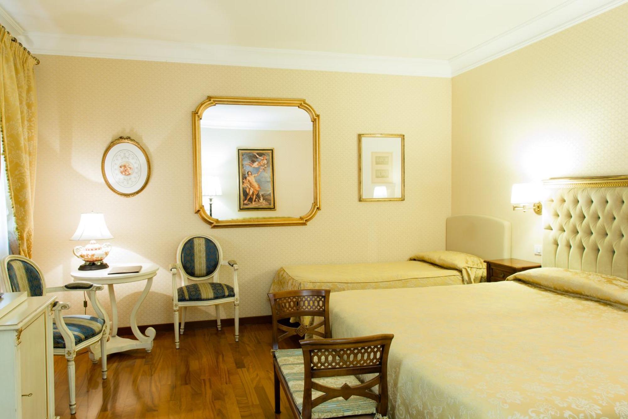 Hotel Bramante トーディ エクステリア 写真