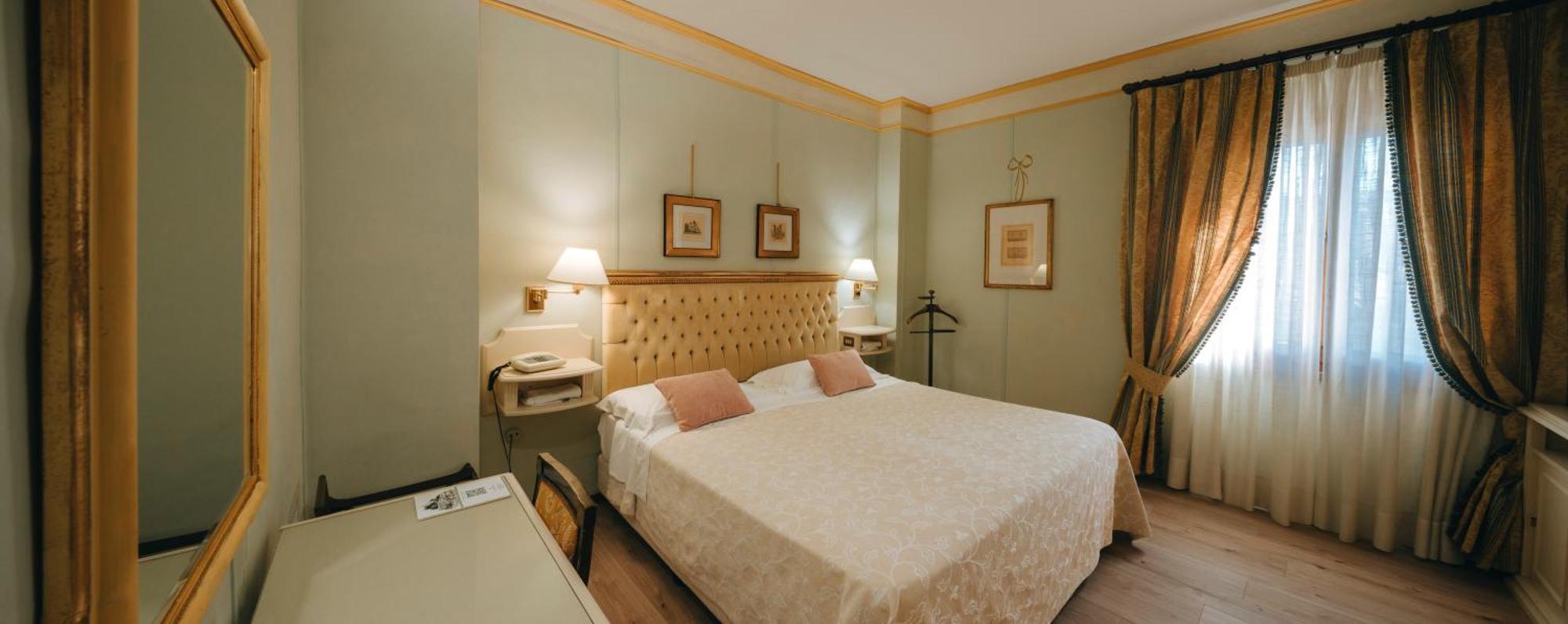 Hotel Bramante トーディ エクステリア 写真