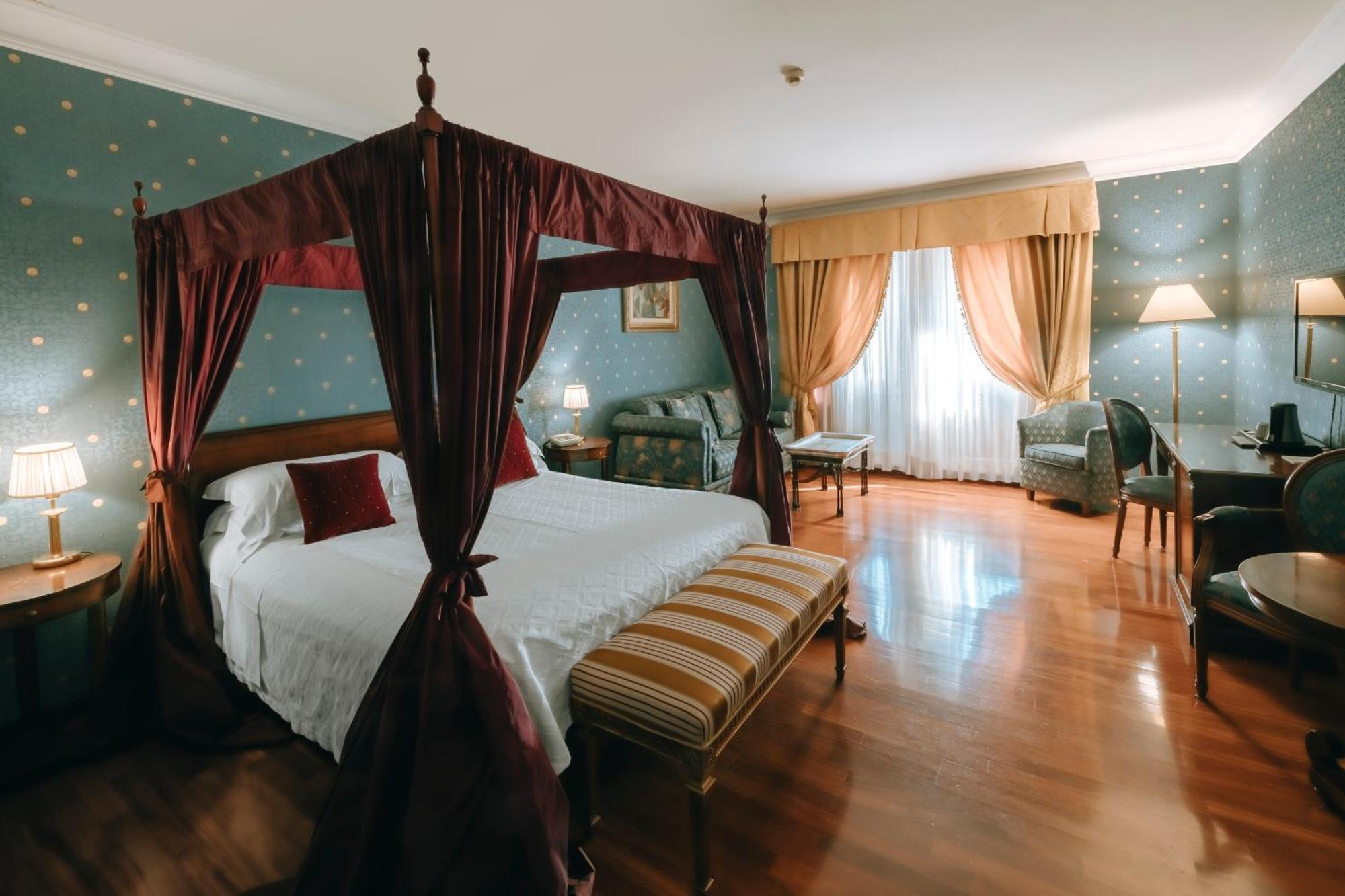 Hotel Bramante トーディ エクステリア 写真