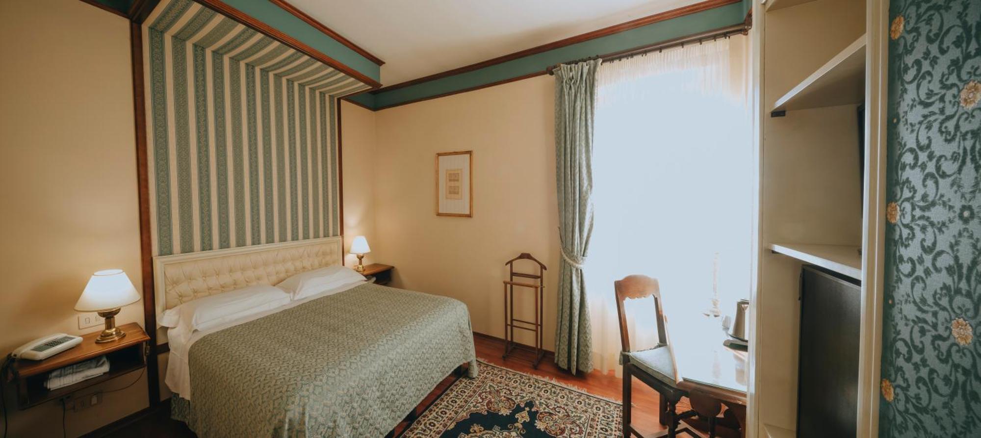 Hotel Bramante トーディ エクステリア 写真