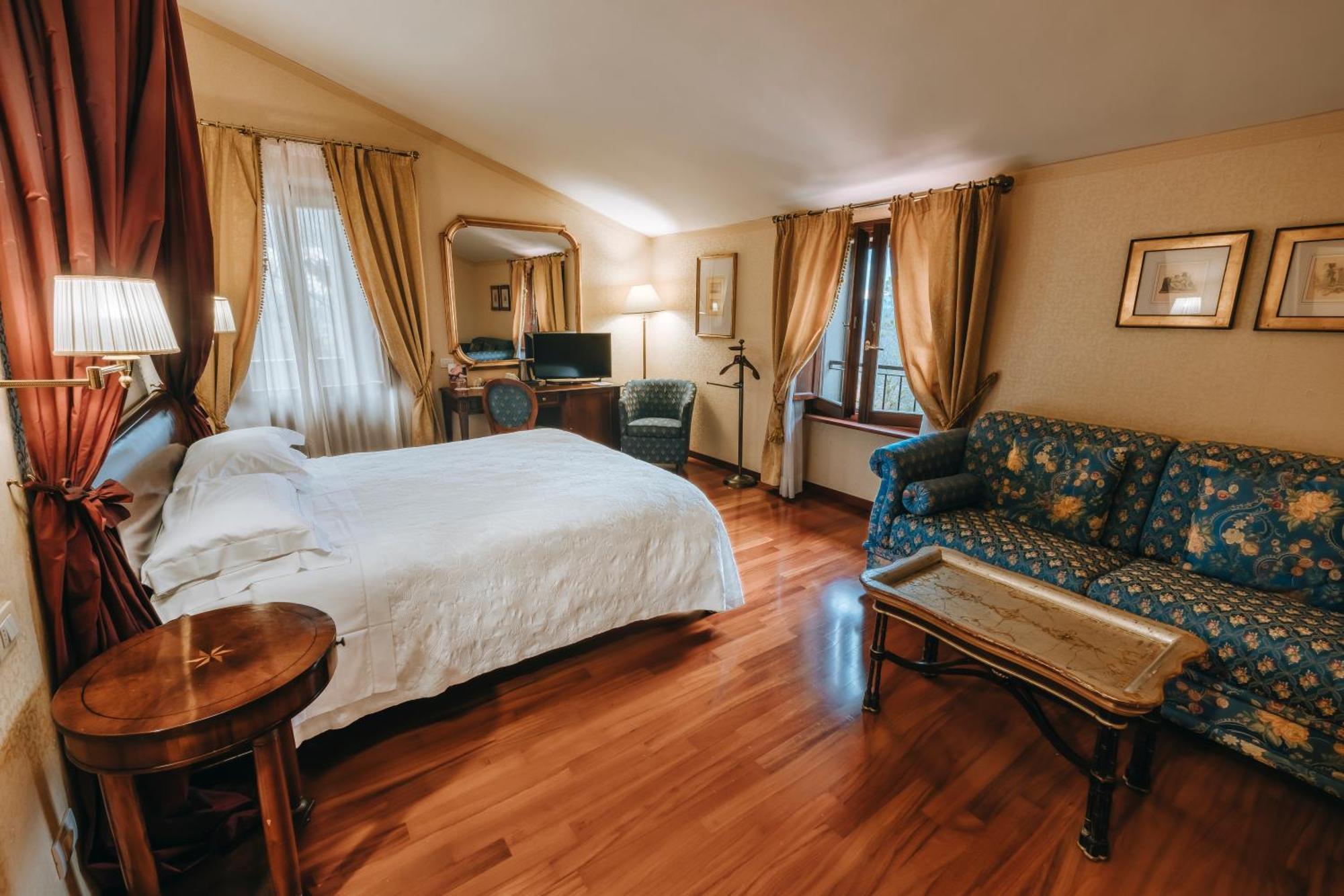 Hotel Bramante トーディ エクステリア 写真